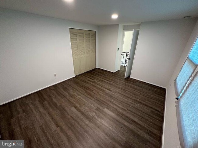 Building Photo - 2901 Tarragon Ln