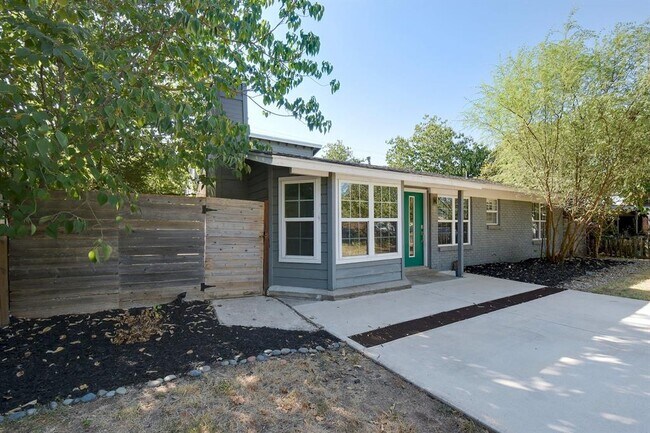 Building Photo - 4805 Brighton Rd