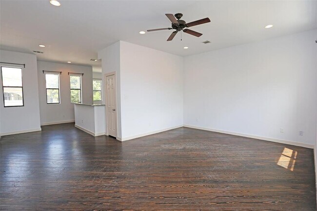 Building Photo - 4106 McKinney St