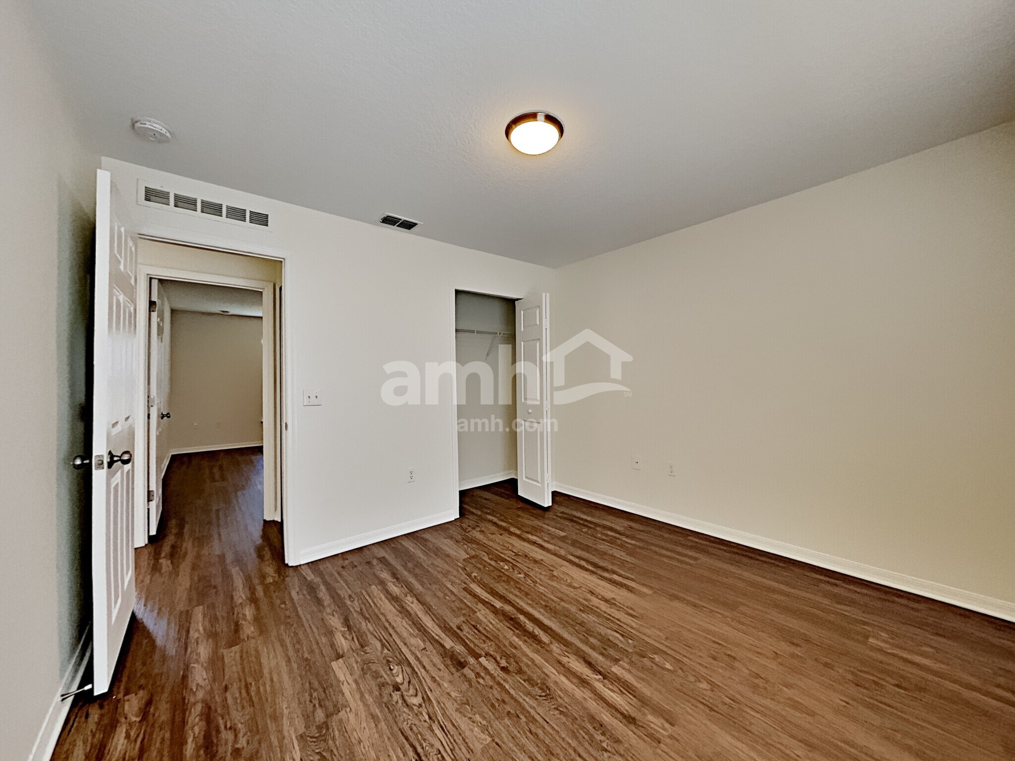 Building Photo - 2007 Elmhurst Ln