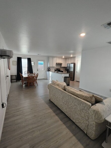 Building Photo - 12911 Chinali Spgs