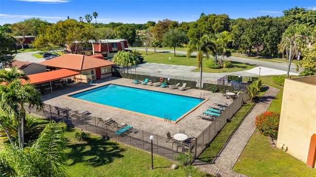 Building Photo - 22940 Oxford Pl