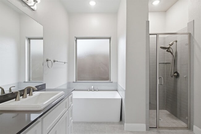 Building Photo - 3537 Ridgecross Dr