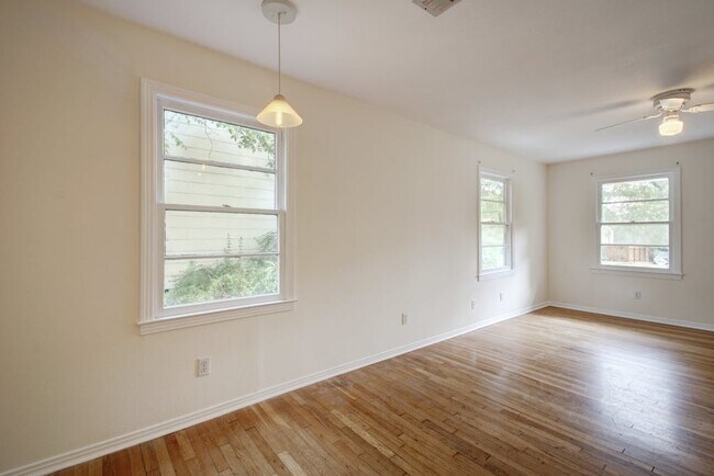 Building Photo - 3214 Larry Lane