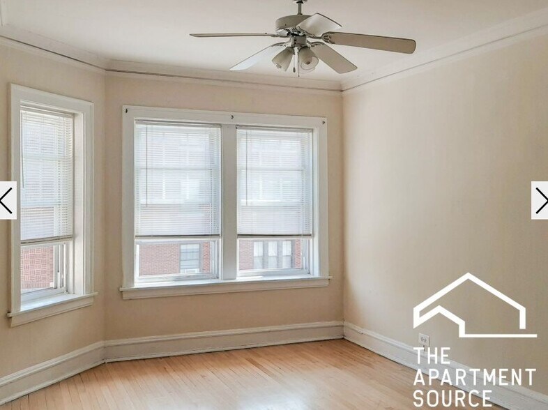 Building Photo - 2202 W Foster Ave