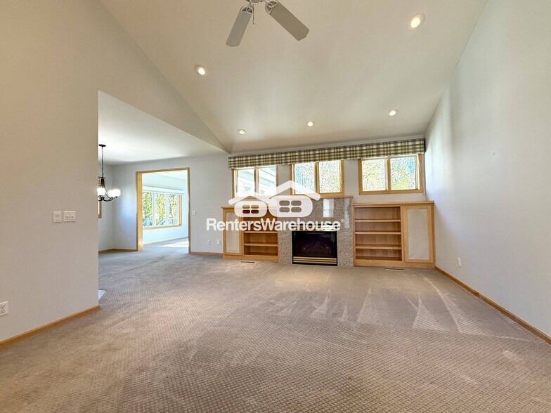 Building Photo - 9536 Windflower Pl N