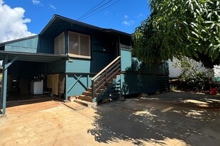 Building Photo - 3260 Olu St