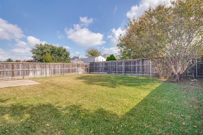 Building Photo - 206 Trenton Dr