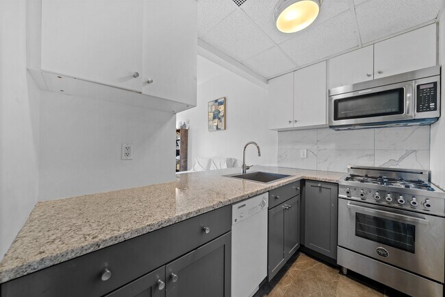 Primary Photo - 227 Christopher Columbus Dr