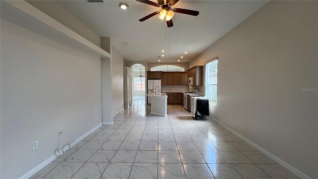 Building Photo - 112 Cello St