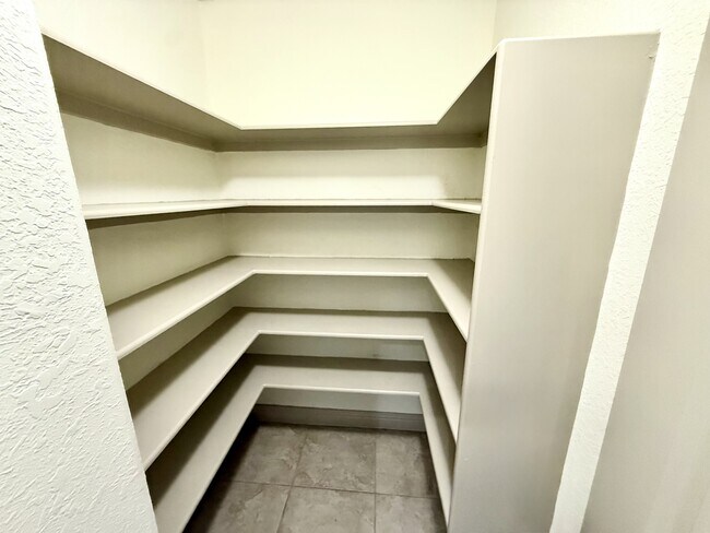 Building Photo - 4514 Inker St