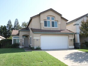 Building Photo - 4BR/2.5 BA / 1914 SF | New Carpet | Tenant...