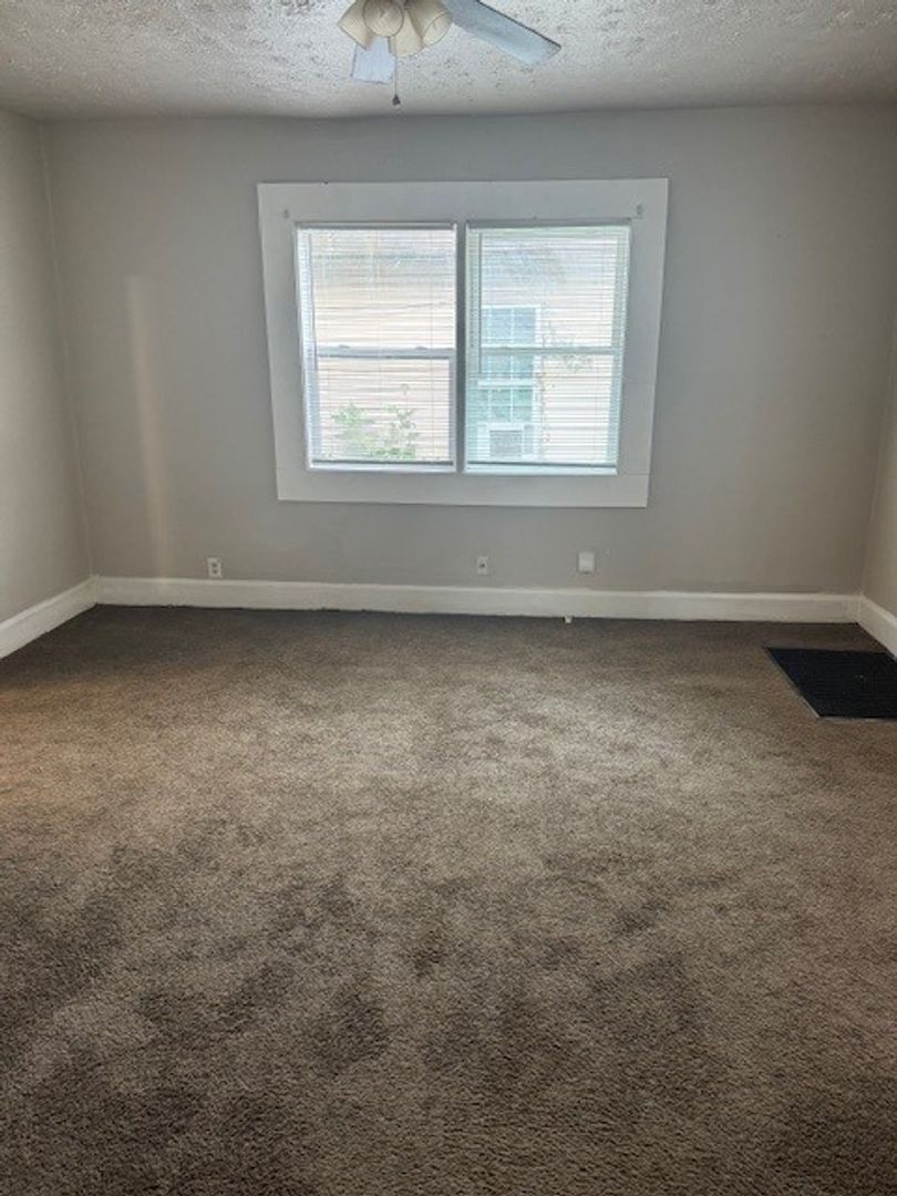 Building Photo - Westside Two Bedroom