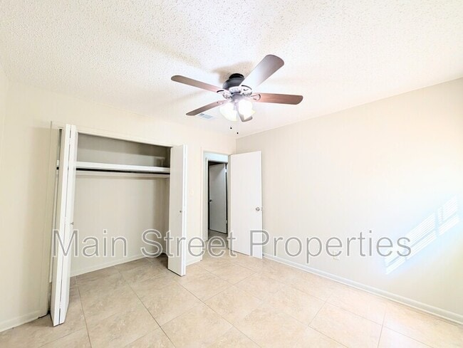 Building Photo - 23 Redwood Cir