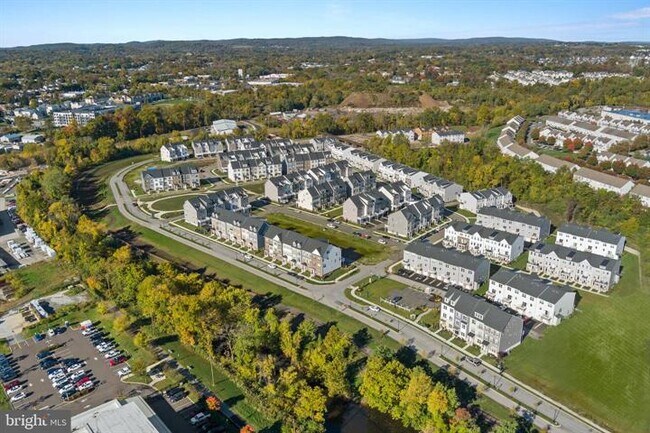 Building Photo - 921 Anvil Ct