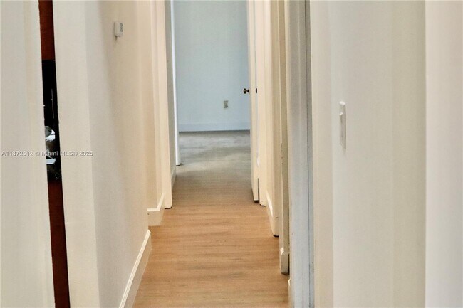 Building Photo - 9730 SW 148th Ave