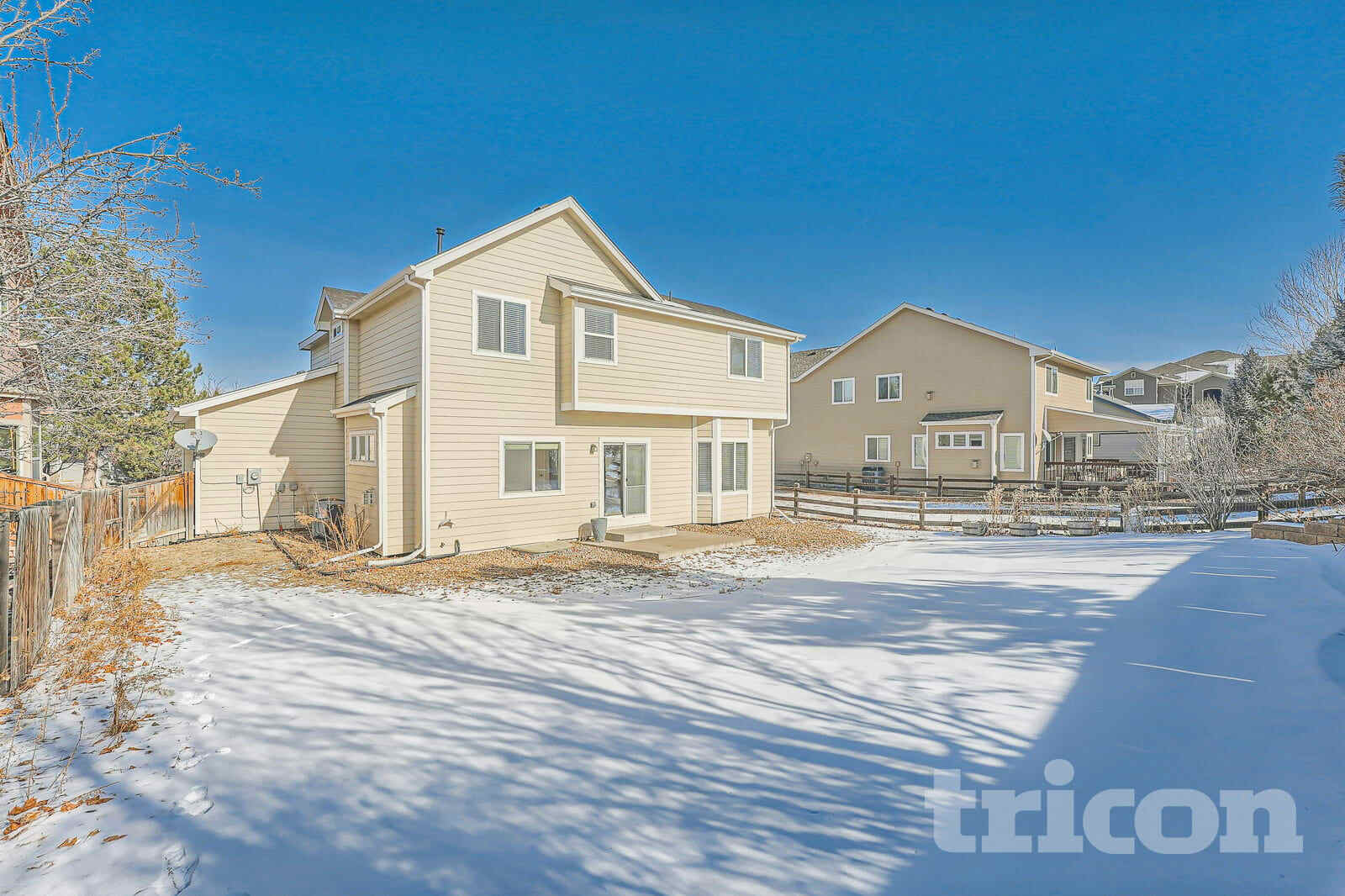 Building Photo - 1220 Sunset Way