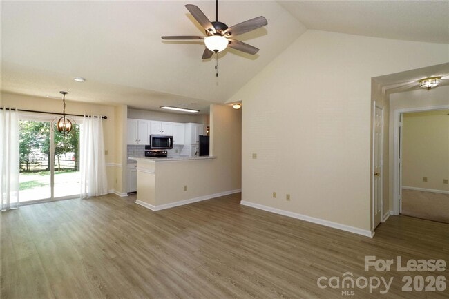 Building Photo - 155 Green Dragon Ct