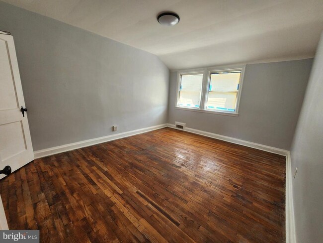 Building Photo - 1420 Winston Ave