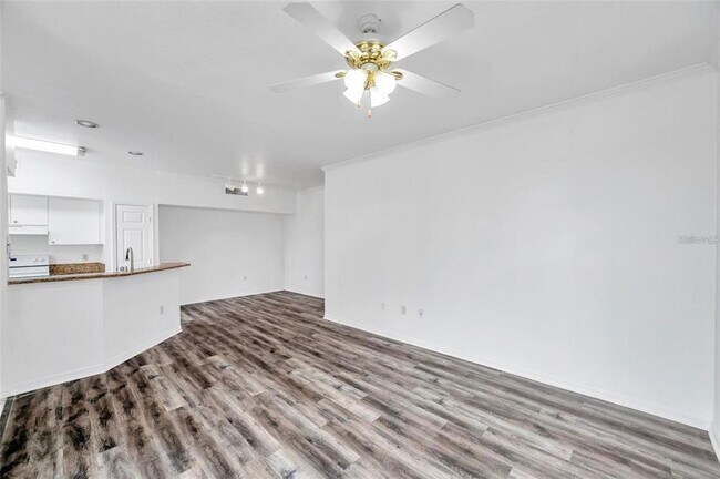 Building Photo - 9602 Lake Chase Island Way