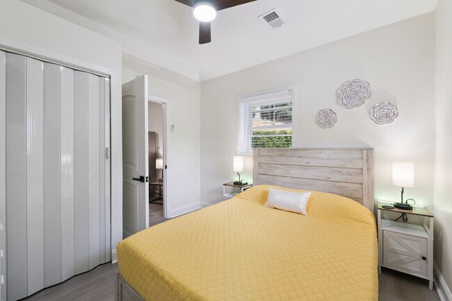 Building Photo - Fully Furnished: Beautiful 4-Bedroom Home ...