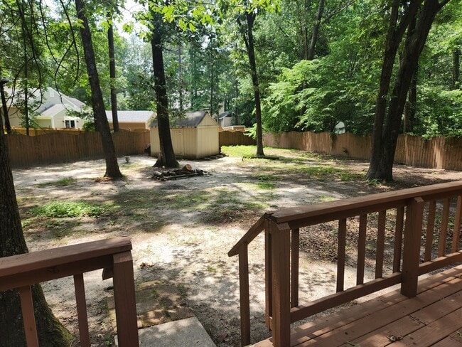 Building Photo - Chesterfield-Chester Area- Convenient to F...