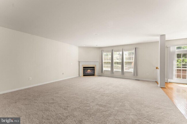 Building Photo - 8309 Double Eagle St