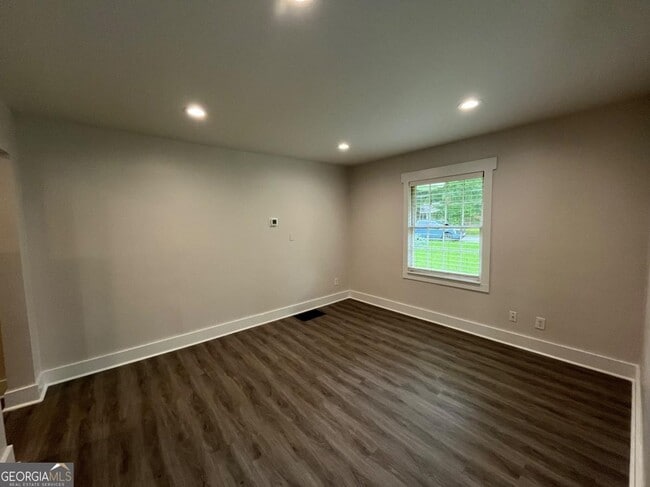 Building Photo - 174 Cloud St