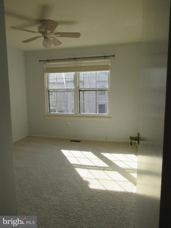 Building Photo - 14 Beverly Ct