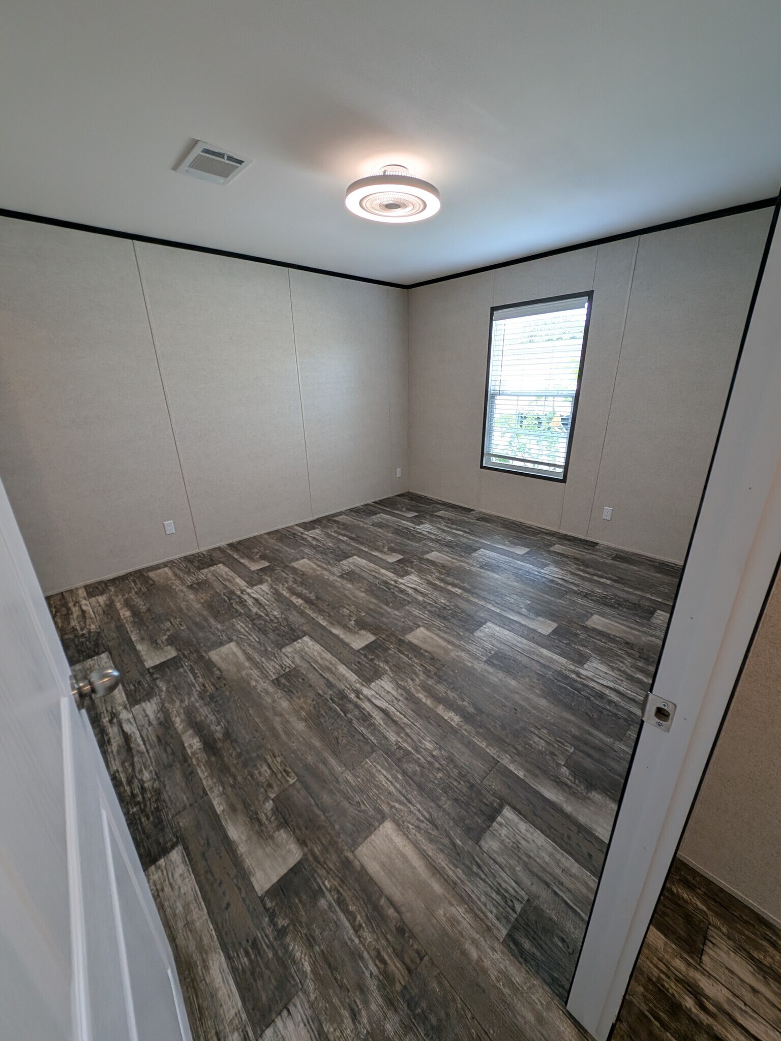 Building Photo - 3051 SW 50th St