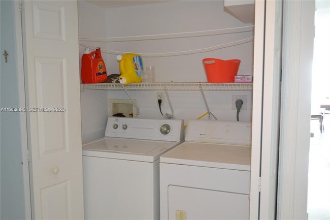 Building Photo - 3850 Galt Ocean Dr