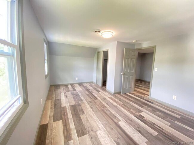 Building Photo - 28 Grove Pl