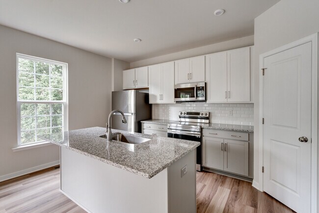 Building Photo - 317 Northfield Hts Ln