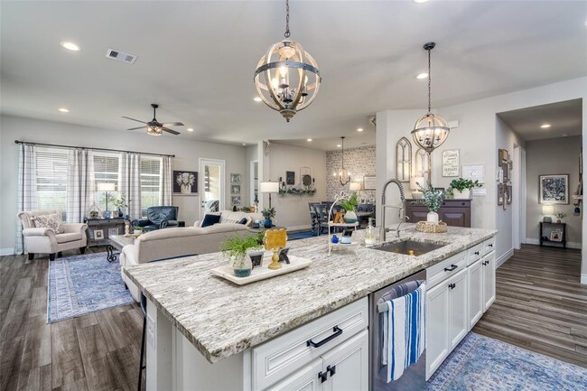 Building Photo - 31403 Raleigh Creek Dr