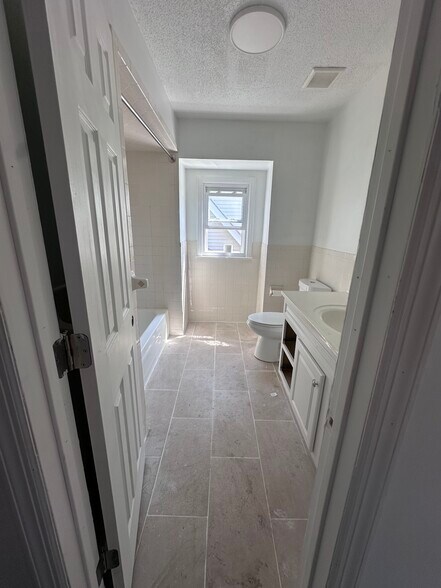 Building Photo - 91 Cambridge Ave