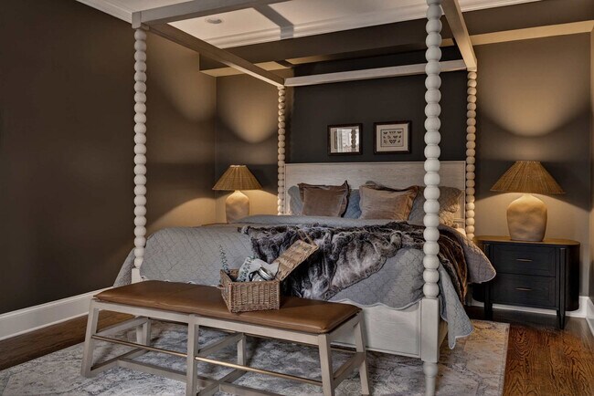 Building Photo - 611 N Pine St