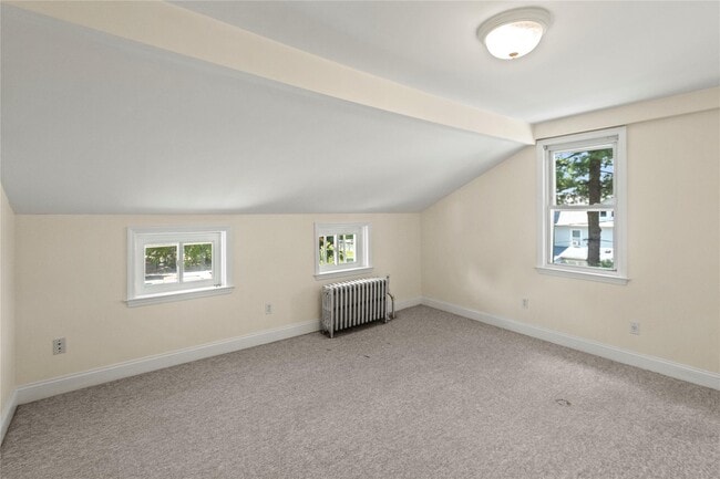 Building Photo - 76 Elm Ave