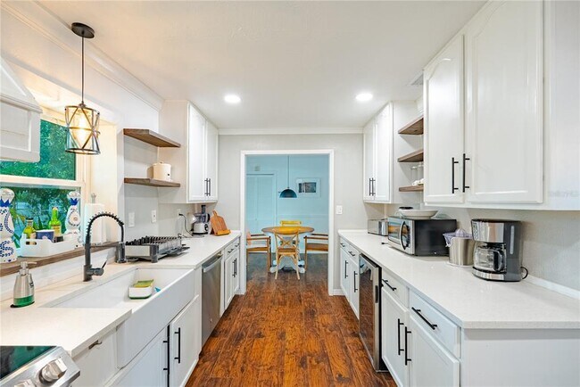 Building Photo - 401 Bullard Pkwy