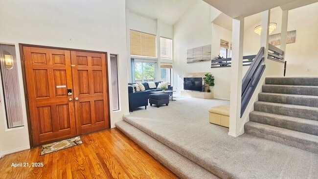 Building Photo - Beautiful Remodeled 4 Bedroom and 2.5 Bathroom Single Family House - Bellevue