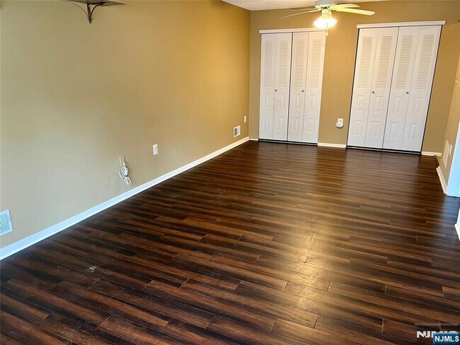 Building Photo - 775 Sassafras Ct