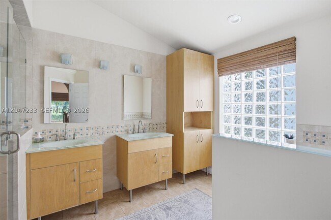 Building Photo - 411 Bermuda Springs Dr