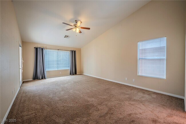 Building Photo - 921 San Bruno Ave