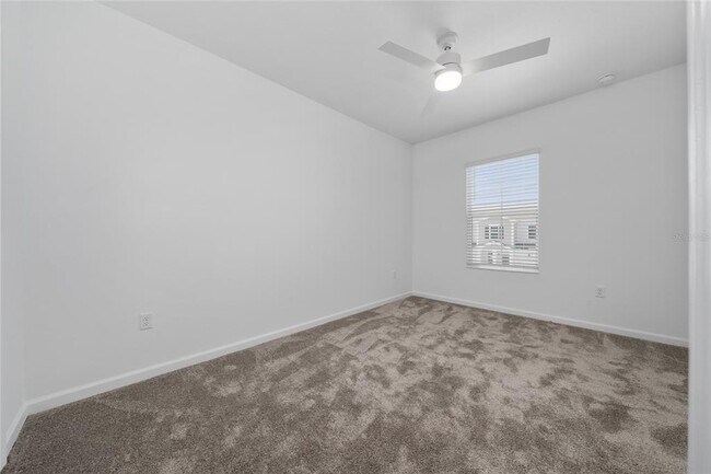 Building Photo - 2587 Skyline Lp