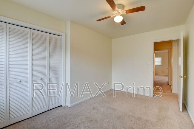 Building Photo - 2259 Sedgewick Dr