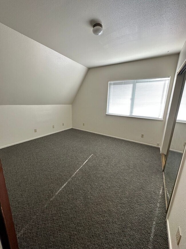 Building Photo - 2031 Oroville-Chico Hwy