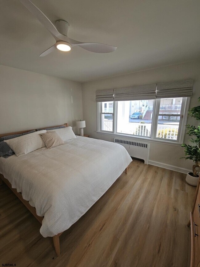 Building Photo - 107 S Dover Ave