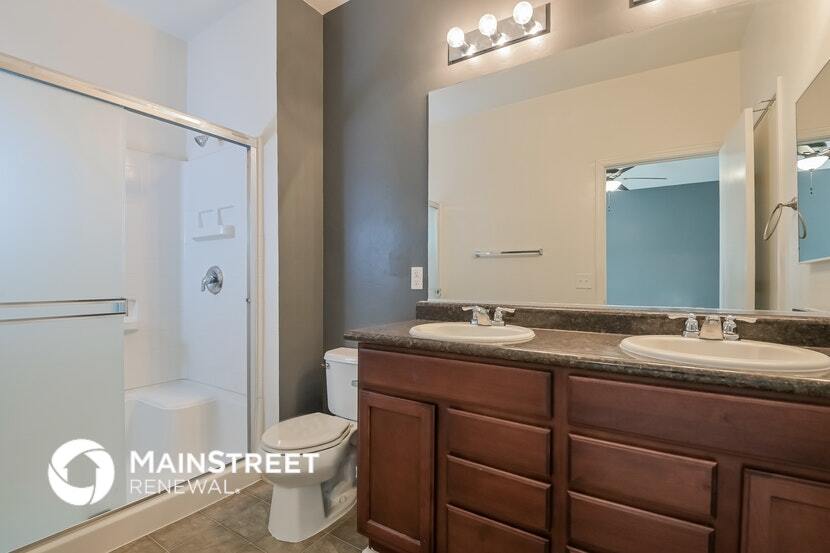 Building Photo - 5011 E Fishhook Ct