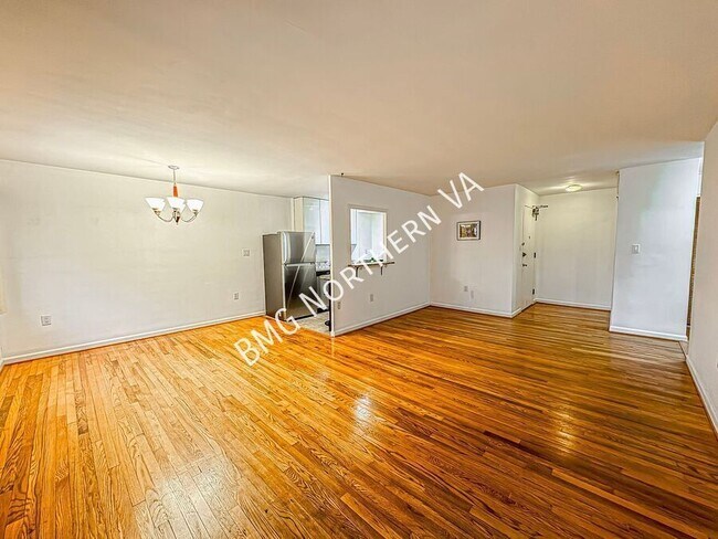 Building Photo - 1200 S Arlington Ridge Rd