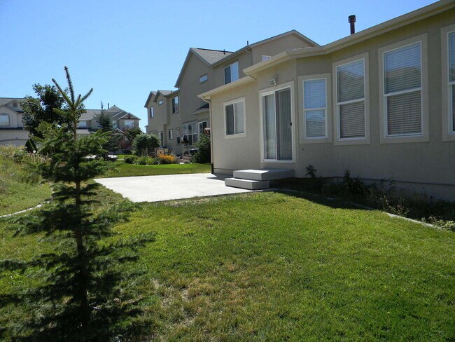 Building Photo - Awesome 4 Bedroom 3 Bath Draper Home in Draper!!!