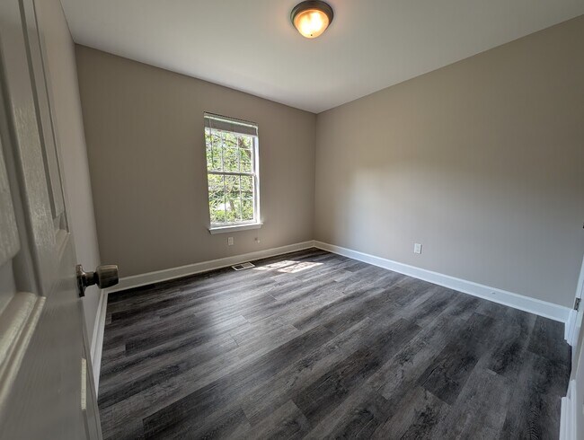 Building Photo - 1001 Nighthawk Ln
